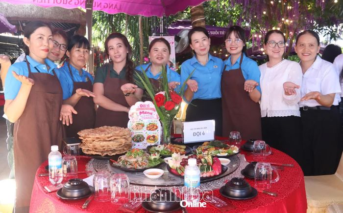 Các món ăn được chuẩn bị chu đáo.
