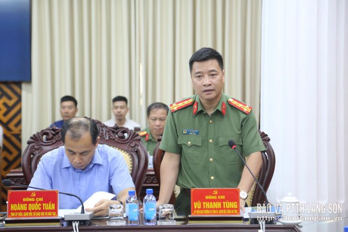 Giám đốc Công an tỉnh (đơn vị chủ đầu tư) báo cáo tiến độ thực hiện các dự án