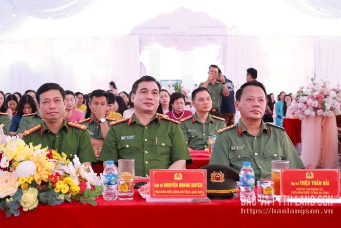 Các đại biểu dự chương trình