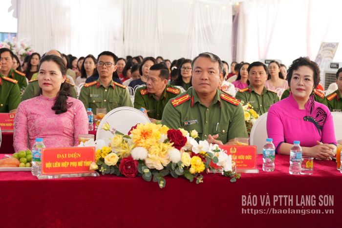 Các đại biểu dự chương trình