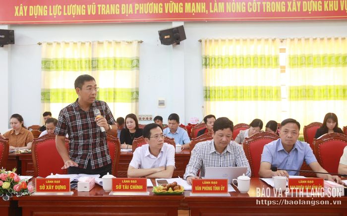 Lãnh đạo Sở Xây dựng phát biểu ý kiến tại buổi làm việc