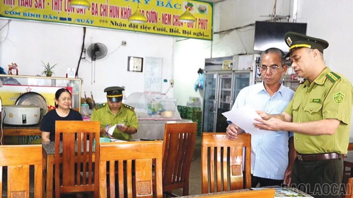 Lực lượng kiểm lâm tăng cường kiểm tra các cơ sở kinh doanh dịch vụ ăn uống, ngăn chặn việc tiêu thụ động vật hoang dã trái phép.
