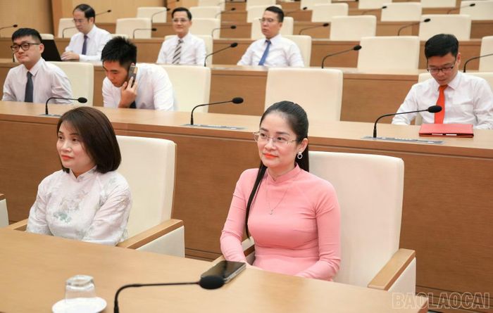 Các đại biểu dự buổi gặp mặt.