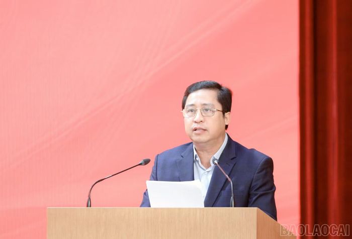Bí thư Tỉnh ủy Dương Quốc Huy phát biểu tại buổi gặp mặt.