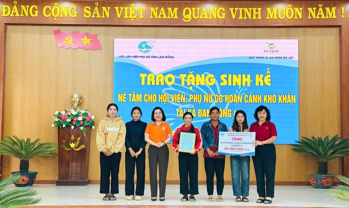 Hội luôn quan tâm hỗ trợ sinh kế, tạo "cần câu" cho hội viên vươn lên thoát nghèo bền vững