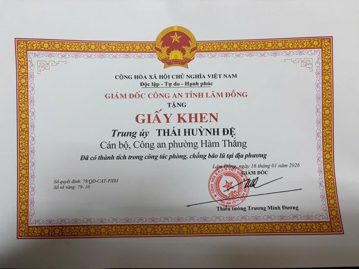 Giấy khen của Công an tỉnh Lâm Đồng