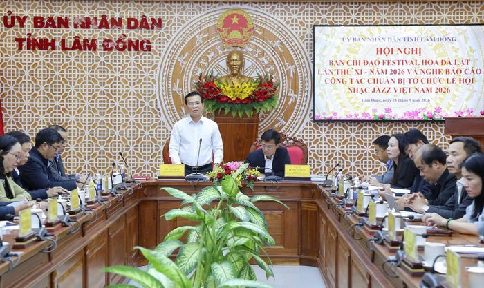 Ủy viên Ban Chấp hành Trung ương Đảng, Phó Bí thư Tỉnh ủy, Chủ tịch UBND tỉnh Lâm Đồng Hồ Văn Mười chủ trì làm việc với các đơn vị, địa phương nắm bắt công tác chuẩn bị Festival Hoa Đà Lạt lần thứ XI - năm 2026
