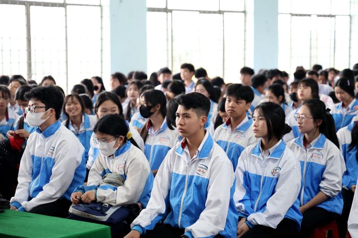 Học sinh tham gia chương trình Tuyên truyền, phổ biến, giáo dục pháp luật năm 2026