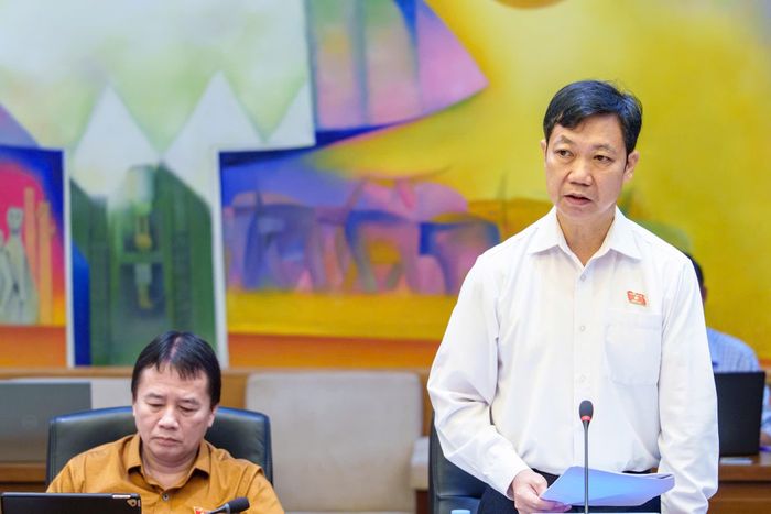 Đại biểu Phạm Đức Hoài, Đoàn ĐBQH tỉnh Lâm Đồng phát biểu
