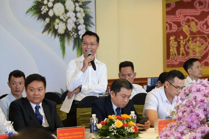 Đại diện doanh nghiệp có ý kiến tại hội nghị