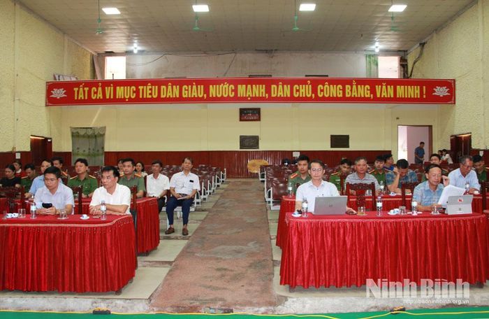Các đại biểu dự hội nghị.