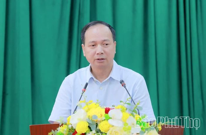 Giám đốc Sở Nông nghiệp và Môi trường Nguyễn Huy Nhuận phát biểu tại buổi làm việc.