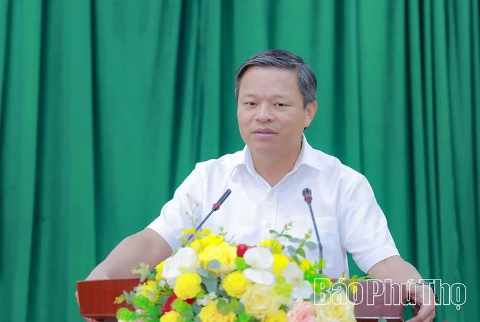 Đồng chí Phó Chủ tịch UBND tỉnh Phan Trọng Tấn cho ý kiến góp ý để dự án sớm đi vào giai đoạn thực hiện.
