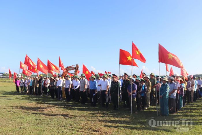 Quang cảnh lễ ra quân - Ảnh: T.P