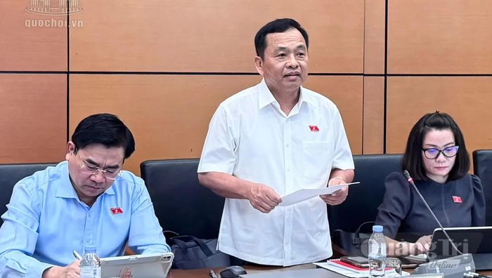 Đồng chí Nguyễn Ngọc Hà, Thiếu tướng, Phó Chủ nhiệm Ủy ban Quốc phòng, An ninh và Đối ngoại tham gia thảo luận - Ảnh: C.T.V