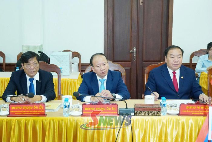 Đoàn đại biểu Ủy ban MTTQ Việt Nam tỉnh Sơn La tham dự hội đàm.