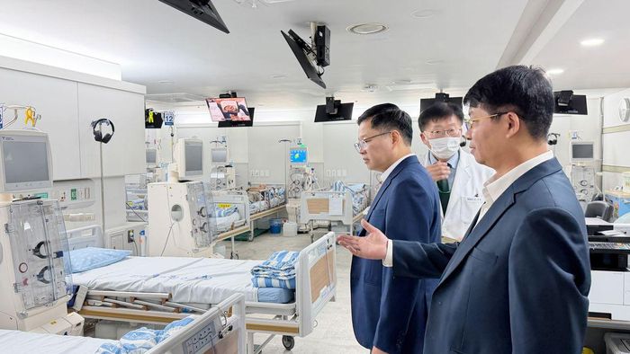 Đoàn công tác tỉnh Thái Nguyên tham quan, tìm hiểu cơ sở vật chất và trang thiết bị phục vụ khám, chữa bệnh tại Bệnh viện Andong.