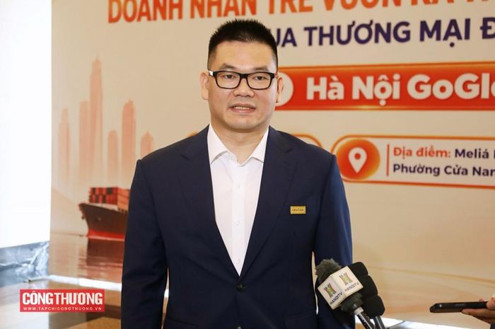 Ông Đoàn Việt Dũng, Phó Chủ tịch Hiệp hội Doanh nghiệp trẻ Hà Nội (HANOIBA), Chủ tịch Liên minh Thương mại điện tử toàn cầu trực thuộc HANOIBA nhấn mạnh tính khả thi và cơ hội bình đẳng mà thương mại điện tử mang lại