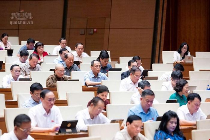 Các đại biểu Quốc hội tham dự phiên họp toàn thể tại Hội trường chiều 20/10. (Ảnh: Cổng TTĐT Quốc hội)