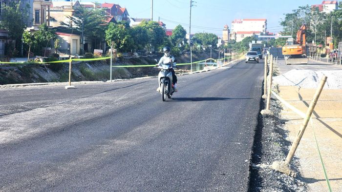 Ông Trần Minh Hải, Giám đốc Ban Quản lý dự án đầu tư xây dựng công trình giao thông tỉnh Hưng Yên cho biết, giá trị xây lắp của dự án đạt gần 88%, giải phóng mặt bằng cơ bản hoàn thành.
