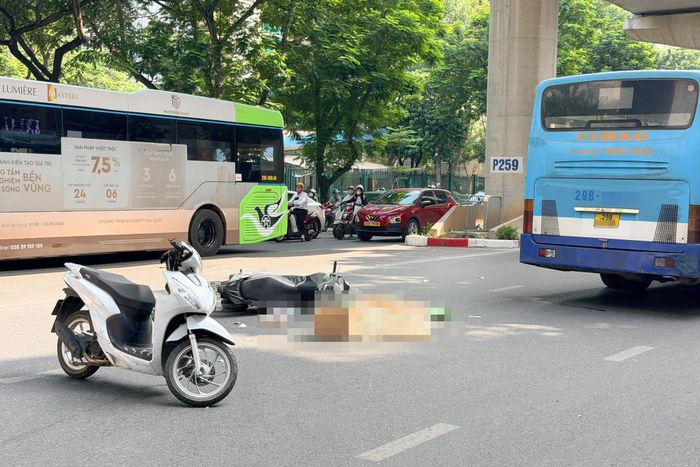 Hiện trường tai nạn làm một cô gái tử vong.