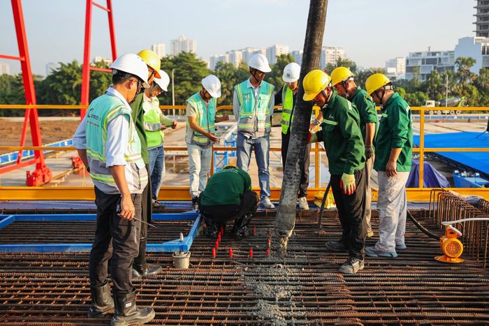 Trước tình trạng khan hiếm nhân công xây dựng, Coteccons đẩy mạnh cải tiến công nghệ, giảm sự phụ thuộc vào lao động trực tiếp tại công trường.