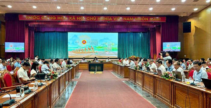 Quang cảnh buổi họp báo.