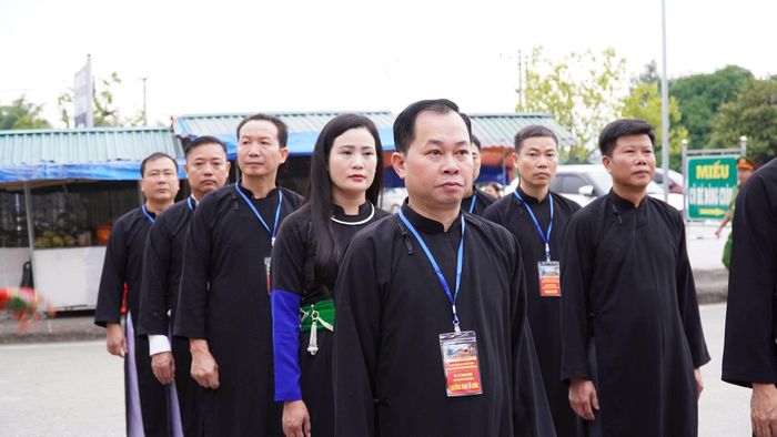 Ông Lê Thành Hùng, Chủ tịch UBND xã Đông Cuông, tỉnh Lào Cai cho biết, lễ hội không chỉ là dịp để người dân bày tỏ lòng thành kính với các bậc tiền nhân, thần linh và Thánh Mẫu Thượng Ngàn, mà còn tạo không gian gặp gỡ, giao lưu, chia sẻ kinh nghiệm sản xuất nông nghiệp. Qua đó, các thế hệ có thêm cơ hội hiểu, trân trọng và tiếp nối những nét đẹp văn hóa truyền thống của người Tày Khao.