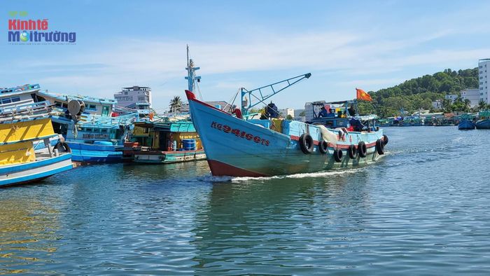 An Giang phát động chiến dịch 30 ngày cao điểm chống khai thác IUU, siết kỷ luật thực thi, đề cao trách nhiệm người đứng đầu, hướng tới nghề cá minh bạch và bền vững.