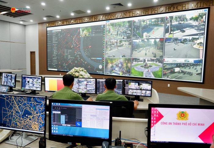 Phòng thông tin chỉ huy Công an TP. Hồ Chí Minh ứng dụng công nghệ số. Ảnh: Hoa Lê