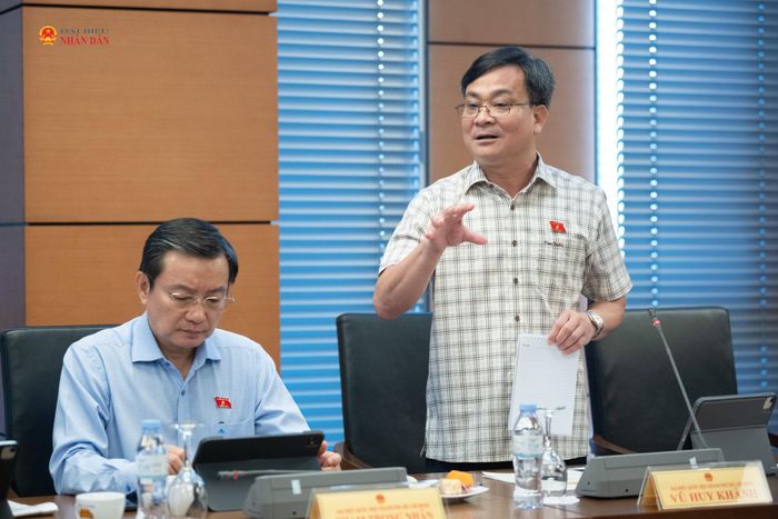 ĐBQH Vũ Huy Khánh (TP. Hồ Chí Minh) phát biểu