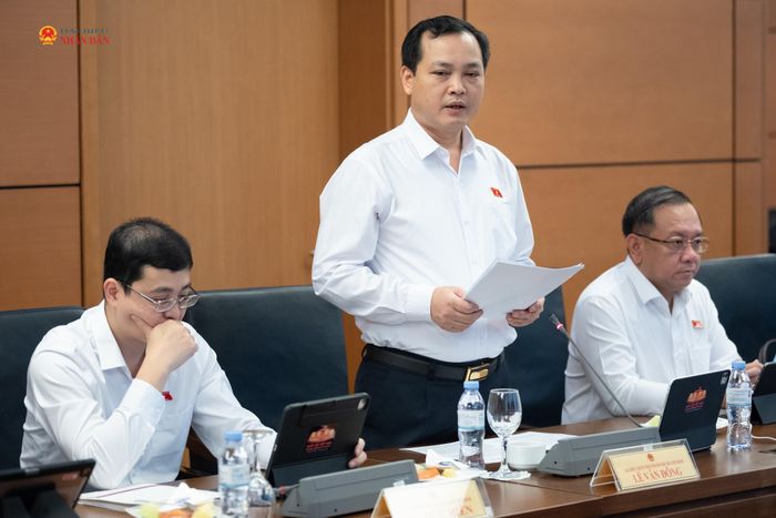 ĐBQH Lê Văn Đông (TP. Hồ Chí Minh) phát biểu