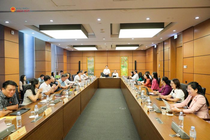 Toàn cảnh thảo luận tại Tổ 11 (gồm Đoàn ĐBQH các tỉnh: Khánh Hòa, Quảng Ngãi, Thái Nguyên). Ảnh: Hồ Long