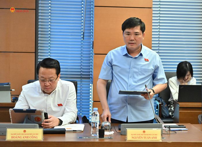 ĐBQH Nguyễn Tuấn Anh (TP. Cần Thơ) phát biểu. Ảnh: Quang Khánh