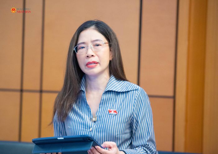 ĐBQH Bùi Thị Kim Tuyến (Phú Thọ) phát biểu. Ảnh: Xuân Quý