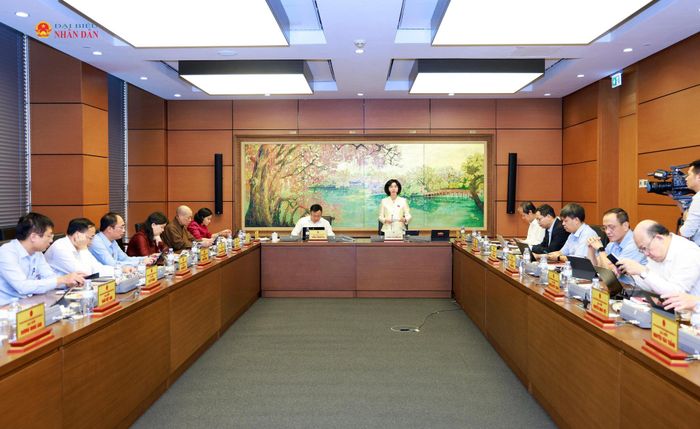 Quang cảnh thảo luận tại Tổ 1 (Hà Nội). Ảnh: Văn Tuyến