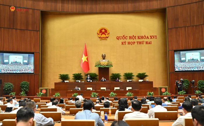 Quang cảnh phiên họp. Ảnh: Quang Khánh