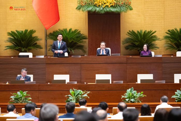 Chủ tịch Quốc hội Trần Thanh Mẫn chủ trì phiên họp, Phó Chủ tịch Quốc hội Nguyễn Hồng Diên điều hành nội dung phiên họp. Ảnh: Phạm Thắng