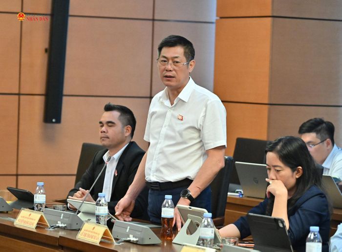 ĐBQH Nguyễn Hoàng Giang (Đắk Lắk) phát biểu