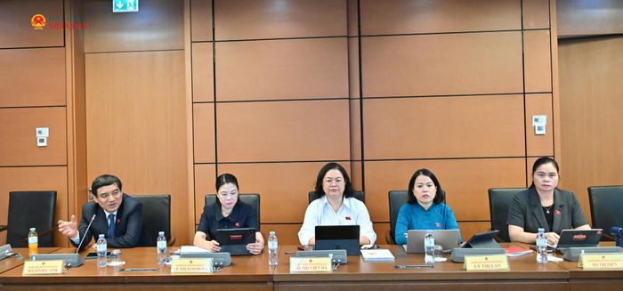 Các đại biểu tham dự phiên thảo luận