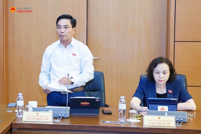 Phó Chủ tịch Quốc hội, Thượng tướng Nguyễn Doãn Anh phát biểu tại phiên họp