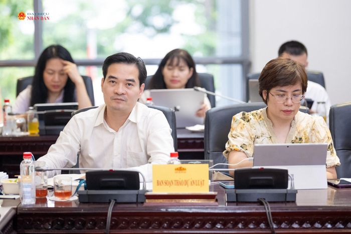Các đại biểu tham dự phiên họp. Ảnh: Phạm Thắng