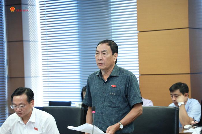 ĐBQH Nguyễn Văn Hoà (Đồng Tháp) phát biểu