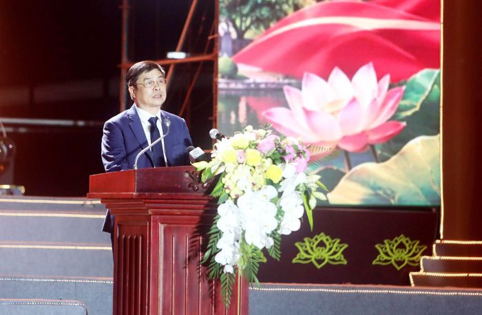 Ông Phạm Văn Nghiêm, Phó Chủ tịch UBND tỉnh, Trưởng ban Tổ chức các lễ hội quy mô cấp tỉnh Hưng Yên phát biểu khai mạc. Ảnh: Hungyen.gov.vn.