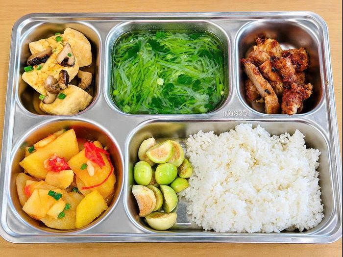 Thực đơn của Tổ nữ công phòng Nghiên cứu và phát triển- giải Nhất Hội thi
