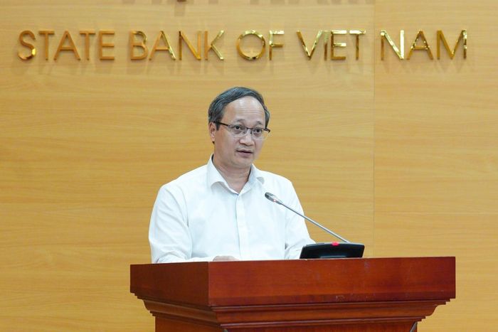 Vụ trưởng Vụ Pháp chế NHNN Tạ Quang Đôn phát biểu tại Hội nghị