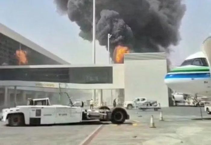 Hình ảnh sân bay quốc tế King Khalid tại Riyadh bị Houthi tập kích. Ảnh: Reuters