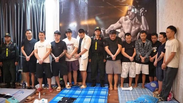 Nhóm người nước ngoài cư trú, làm việc bất hợp pháp tại một căn nhà thuê.