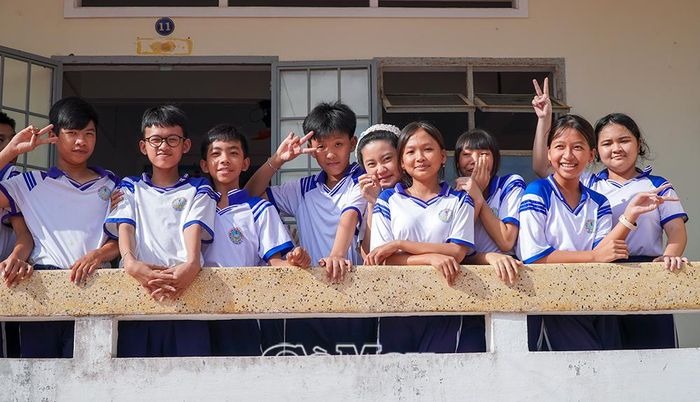 Mạng lưới trường lớp sau sắp xếp ổn định, nâng cao hiệu quả quản lý và bảo đảm điều kiện học tập cho học sinh. (Ảnh chụp tại Trường THCS Phan Ngọc Hiển, phân hiệu Năm Căn).