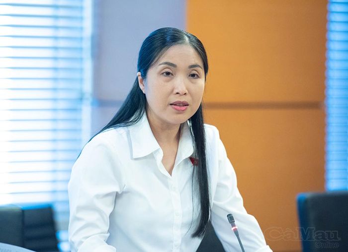 Đại biểu Nguyễn Thị Mỹ Hạnh, Uỷ viên Hội đồng Dân tộc của Quốc hội, đề nghị bổ sung cơ chế bảo vệ quyền lợi của nghệ nhân đối với di sản văn hoá phi vật thể trên môi trường số, ngăn chặn việc tự ý số hoá, xác lập bản quyền và thương mại hoá di sản để trục lợi.